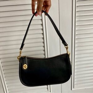 Coach Swinger Bag (Shoulder bag / Crossbody bag)